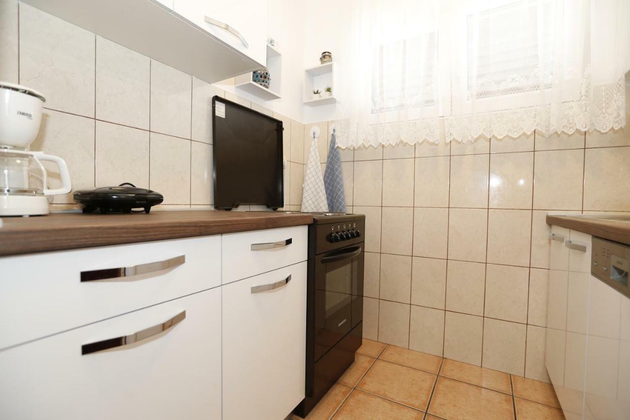 Apartments Goga Башка Екстер'єр фото