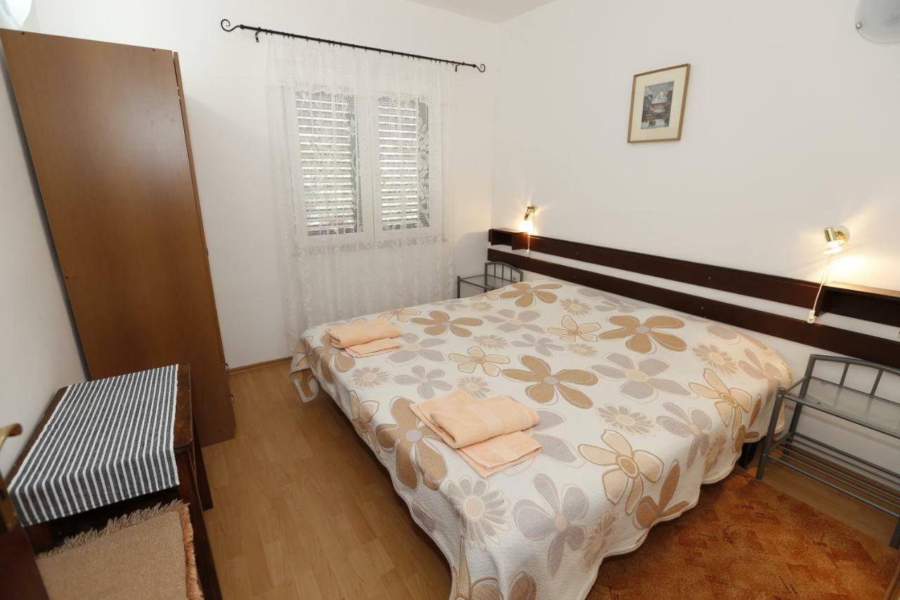 Apartments Goga Башка Екстер'єр фото